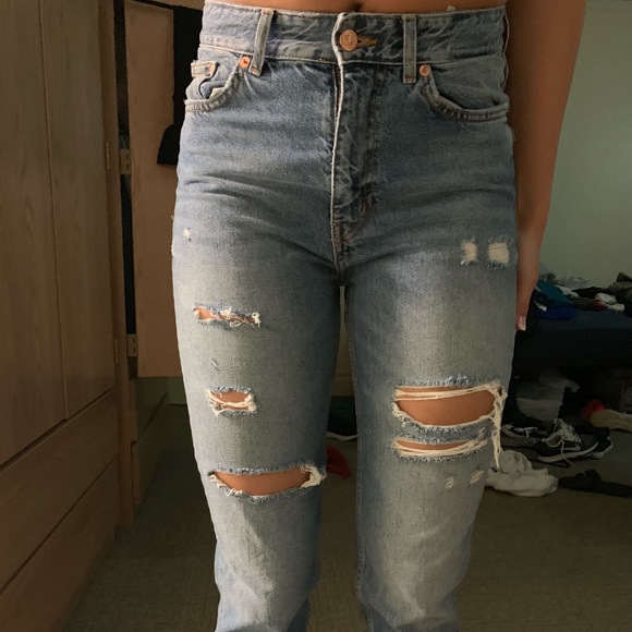 H&M boyfriend jeans!! - Picture 3 of 5